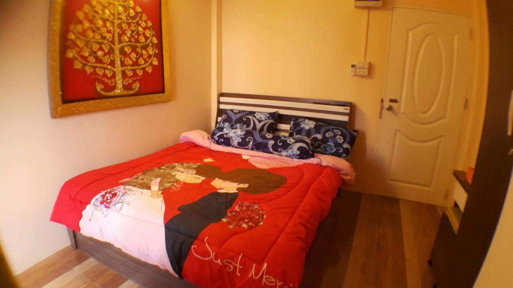 Aparthotel Suansin Art Garden Ban Lat Krachaeng Esterno foto