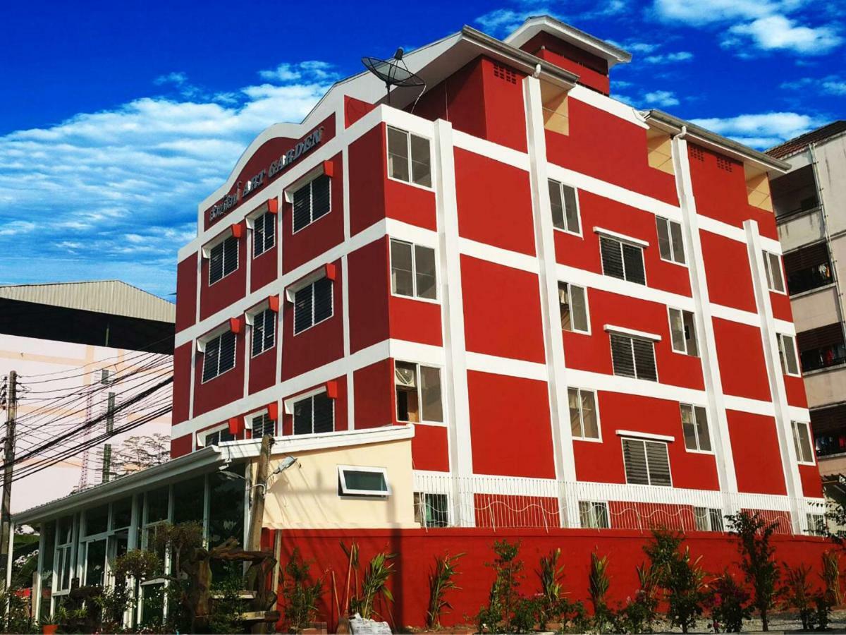 Aparthotel Suansin Art Garden Ban Lat Krachaeng Esterno foto