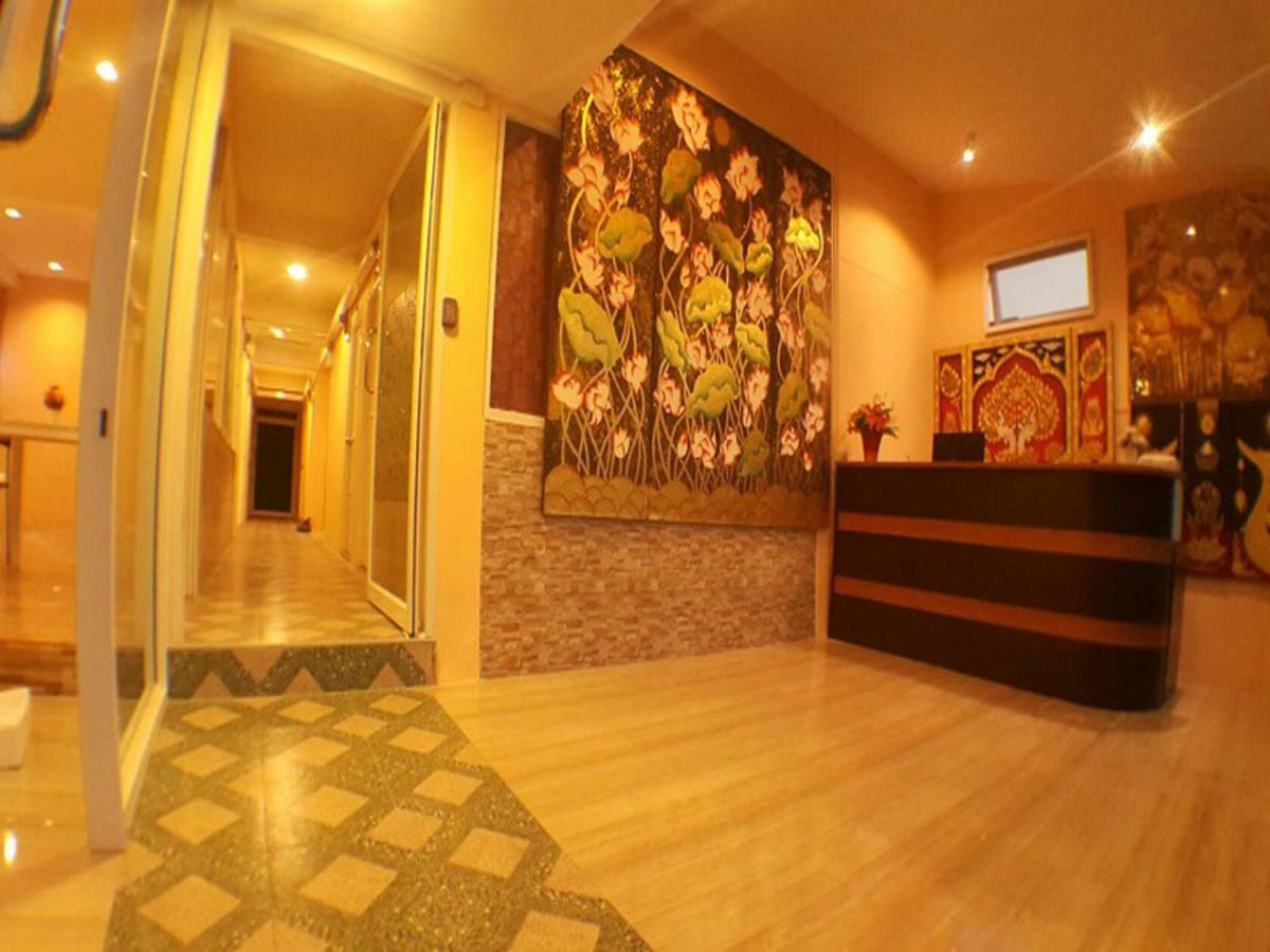 Aparthotel Suansin Art Garden Ban Lat Krachaeng Esterno foto